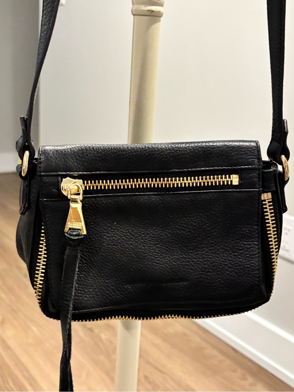 Beautiful Leather Crossbody Bag with Gold Hardware